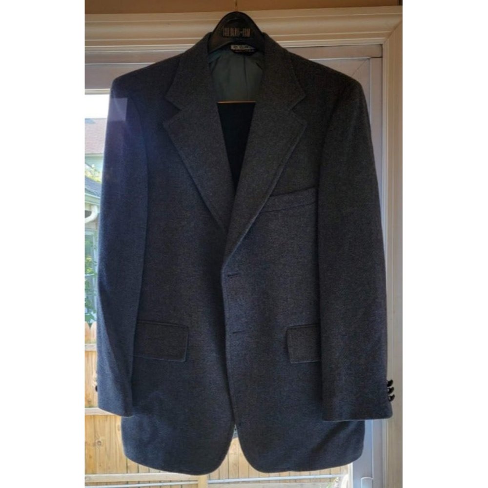 Kingston clothes suit